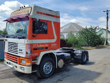 1992 Volvo F-Series, оранжевый, 600000 рублей, вид 2