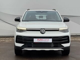 2025 Volkswagen Tharu XR 300 TSI, белый, 2930000 рублей, вид 3