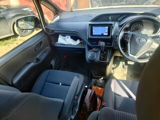2020 Toyota Noah III (R80) Рестайлинг, белый, 2199000 рублей, вид 5
