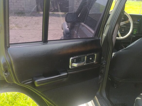 1989 Jeep Cherokee II (XJ), чёрный, 750000 рублей - вид 8