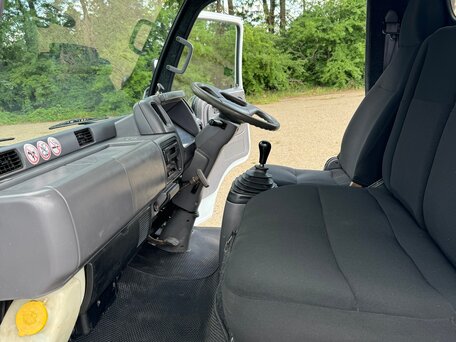 1991 Nissan Diesel Condor, белый, 999000 рублей, вид 4