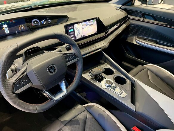 2025 Changan UNI-V I, чёрный, 3479900 рублей - вид 14