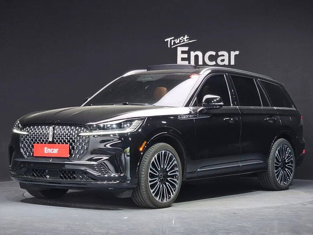 Открыть фотографии: Lincoln Aviator II Рестайлинг