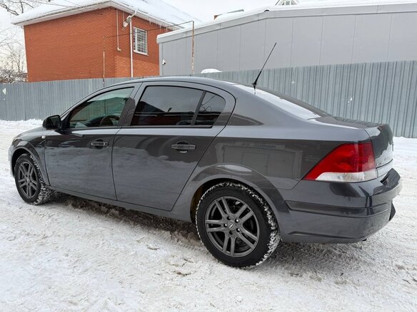 2010 Opel Astra H Рестайлинг, серый, 470000 рублей - вид 5