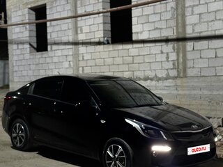 2019 Kia Rio IV, чёрный, 1520000 рублей, вид 5