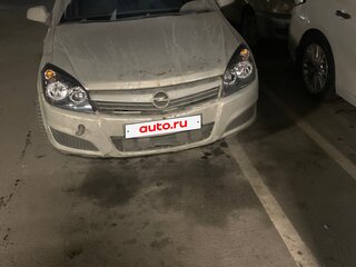 2011 Opel Astra H Рестайлинг, серебристый, 320000 рублей, вид 3