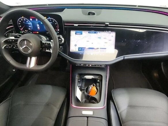 2025 Mercedes-Benz E-Класс 300 VI (W214, S214), белый - вид 2