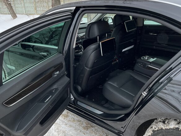 2013 BMW 7 серии Long 750Li xDrive V (F01/F02/F04) Рестайлинг, чёрный, 1750000 рублей - вид 12