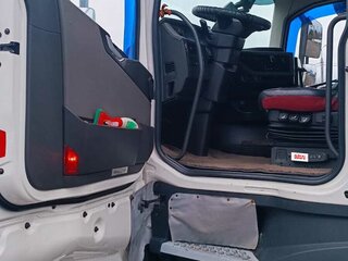 2015 Volvo FH, белый, 4900000 рублей, вид 4