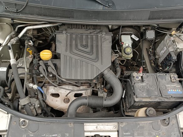 2014 Renault Logan II, бежевый, 570000 рублей - вид 9