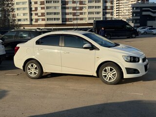 2012 Chevrolet Aveo II, белый, 560000 рублей, вид 4