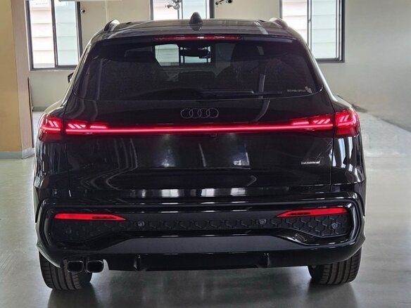 2025 Audi Q5 40 TDI III (GU), чёрный, 6900000 рублей - вид 5