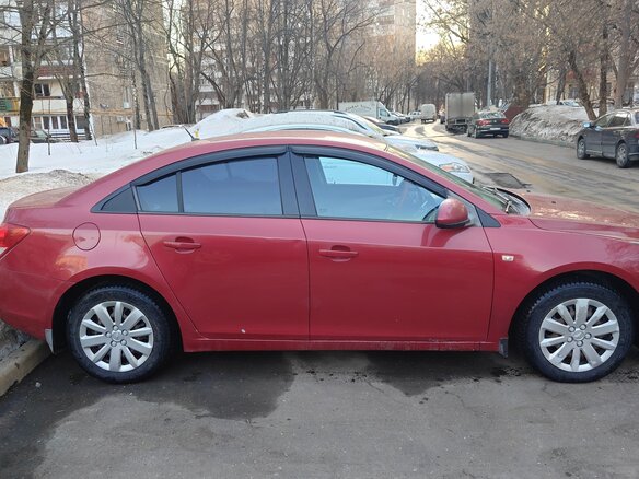 2011 Chevrolet Cruze I, красный, 550000 рублей - вид 3