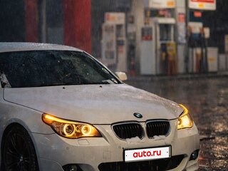 2008 BMW 5 серии 525i V (E60/E61) Рестайлинг, белый, 1700000 рублей, вид 2