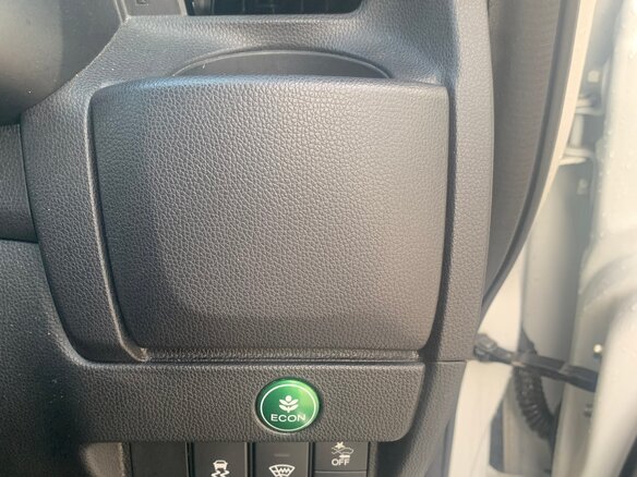 2019 Honda Fit III Рестайлинг, белый, 1275000 рублей - вид 32