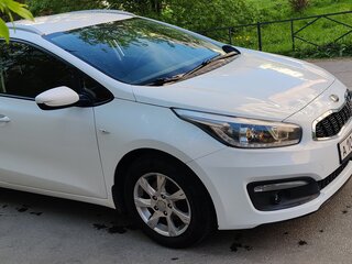 2018 Kia Ceed II Рестайлинг, белый, 700000 рублей, вид 3
