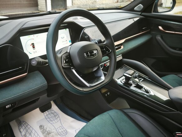 2023 Geely Monjaro (Xingyue L) I, зелёный, 3850000 рублей - вид 9