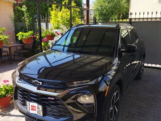 2021 Chevrolet TrailBlazer III, чёрный, 2550000 рублей, вид 1