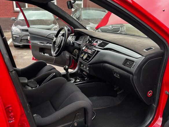 2006 Mitsubishi Lancer Evolution IX, красный, 3400000 рублей - вид 9