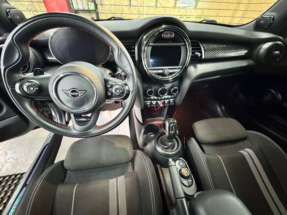 2021 Mini Hatch JCW III (F55/F56) Рестайлинг, серый, 3900000 рублей - вид 13