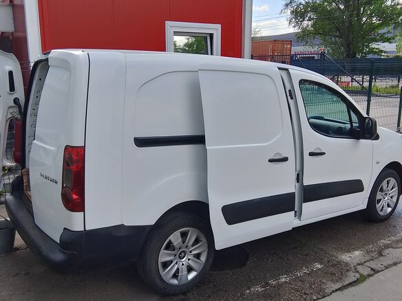 2011 Peugeot Partner II, белый, 799000 рублей - вид 5