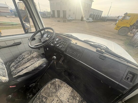 2012 ГАЗ 3308, белый, 650000 рублей - вид 2