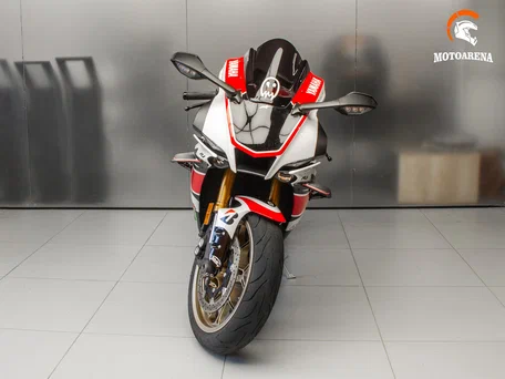 2021 Yamaha YZF-R1, красный, 1820612 рублей, вид 2