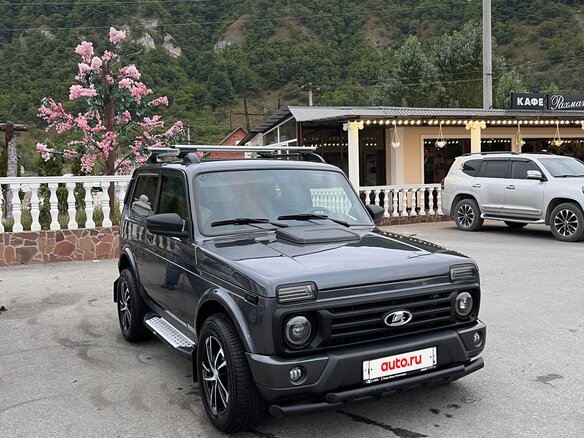2017 Lada (ВАЗ) 2121 (4x4) Urban I Рестайлинг, серебристый, 600000 рублей - вид 2
