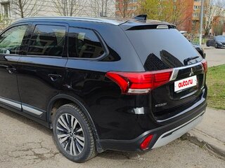 2019 Mitsubishi Outlander III Рестайлинг 3, чёрный, 1790000 рублей, вид 5
