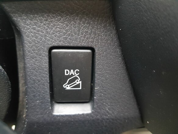 2016 Toyota RAV4 IV (XA40) Рестайлинг, чёрный, 1849000 рублей - вид 18