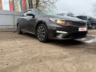 2019 Kia Optima IV Рестайлинг, коричневый, 1590000 рублей, вид 1