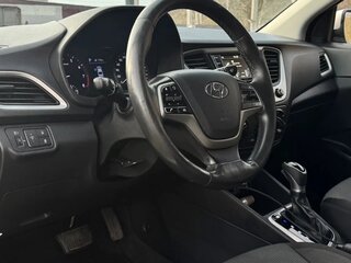 2018 Hyundai Solaris II, серебристый, 1400000 рублей, вид 5