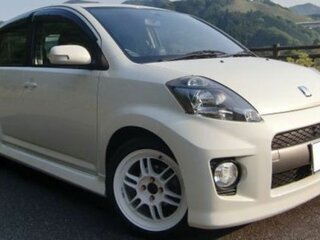 2006 Daihatsu Sirion II (M3), белый, 500000 рублей, вид 2