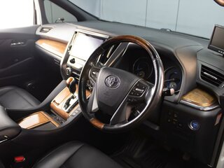 2017 Toyota Alphard III, серый, 4070000 рублей, вид 5