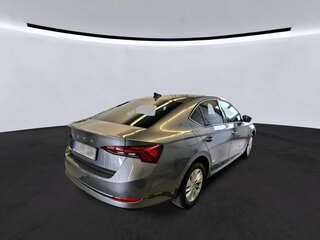 2022 Skoda Octavia IV (A8), серый, 2525000 рублей, вид 4