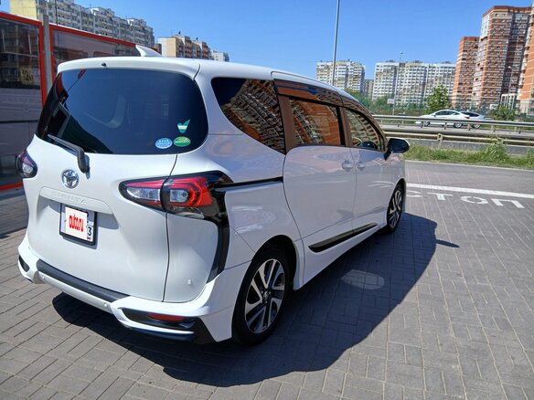 2020 Toyota Sienta II Рестайлинг, белый, 1850000 рублей - вид 22