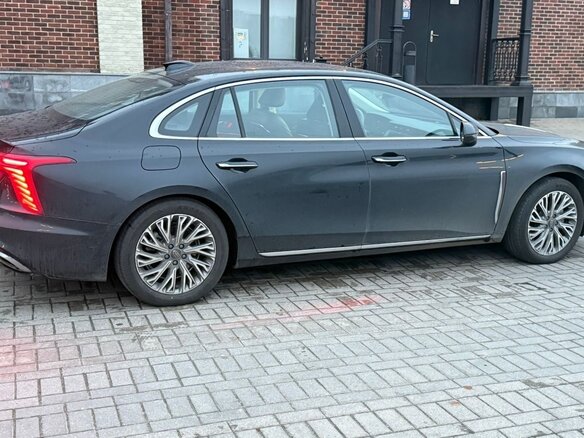 2024 Hongqi H5 II, чёрный, 3050000 рублей - вид 2