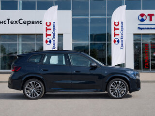 2026 BMW X1 Long 25Li xDrive III (U11/U12), чёрный, 6210000 рублей, вид 4