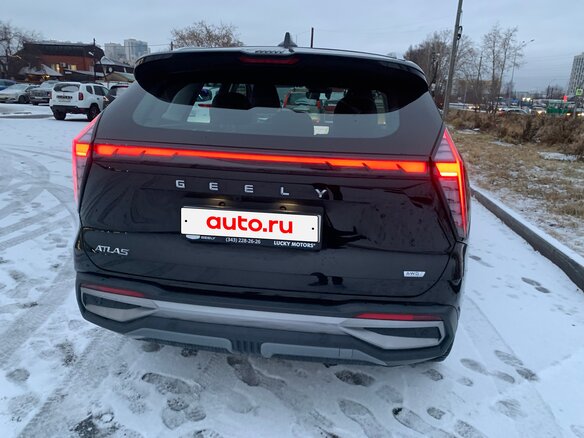 2024 Geely Atlas II, чёрный, 3100000 рублей - вид 3