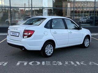 2026 Lada (ВАЗ) Granta I Рестайлинг, белый, 1068000 рублей, вид 5