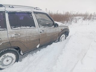 2004 Chevrolet Niva I, серебристый, 225000 рублей, вид 1