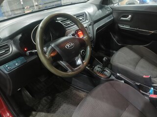 2014 Kia Rio 4-speed III, красный, 650000 рублей, вид 5
