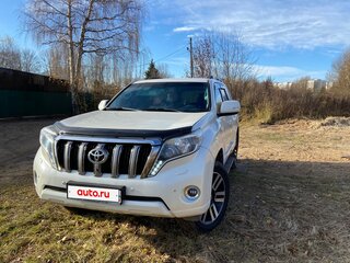 2013 Toyota Land Cruiser Prado 150 Series Рестайлинг 1, белый, 2750000 рублей, вид 3