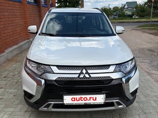 2022 Mitsubishi Outlander III Рестайлинг 3, белый, 2750000 рублей, вид 1