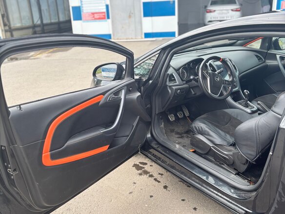 2012 Opel Astra GTC J Рестайлинг, чёрный, 530000 рублей - вид 10