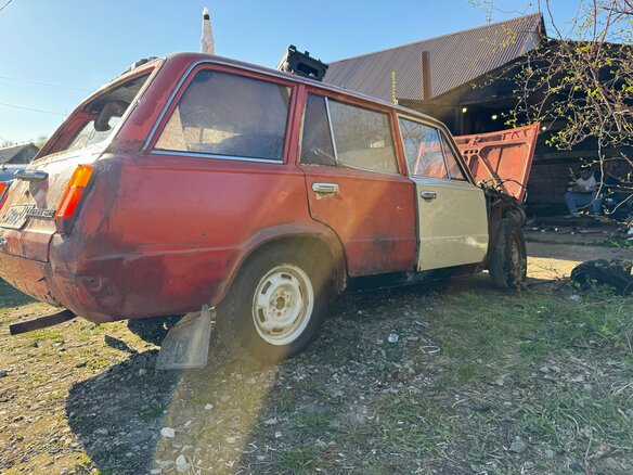 1976 Lada (ВАЗ) 2102, красный, 200000 рублей