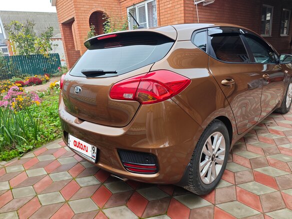2015 Kia Ceed II Рестайлинг, коричневый - вид 2