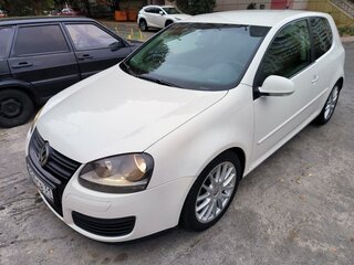 2007 Volkswagen Golf V, белый, 750000 рублей, вид 3