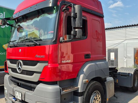2013 Mercedes-Benz Axor, красный, 3200000 рублей, вид 3