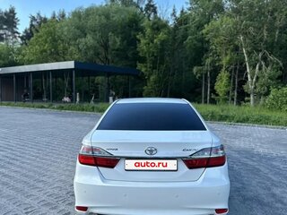 2015 Toyota Camry VII (XV50) Рестайлинг, белый, 2000000 рублей, вид 5